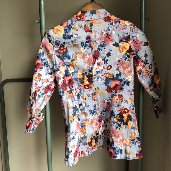 Esley Floral Print Blazer - Picture 2 of 6